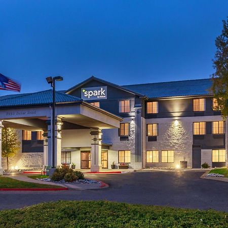 Spark By Hilton Denver International Airport Exterior foto